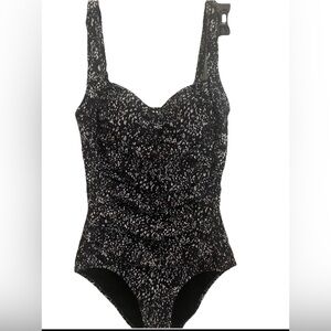 Seekers Carmen Australia Ruched Swimsuit Tummy Control US 10 Black & White